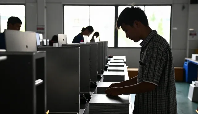 广东强陶陶瓷有限责任公司介绍陶瓷花瓶在来料加工中的应用
